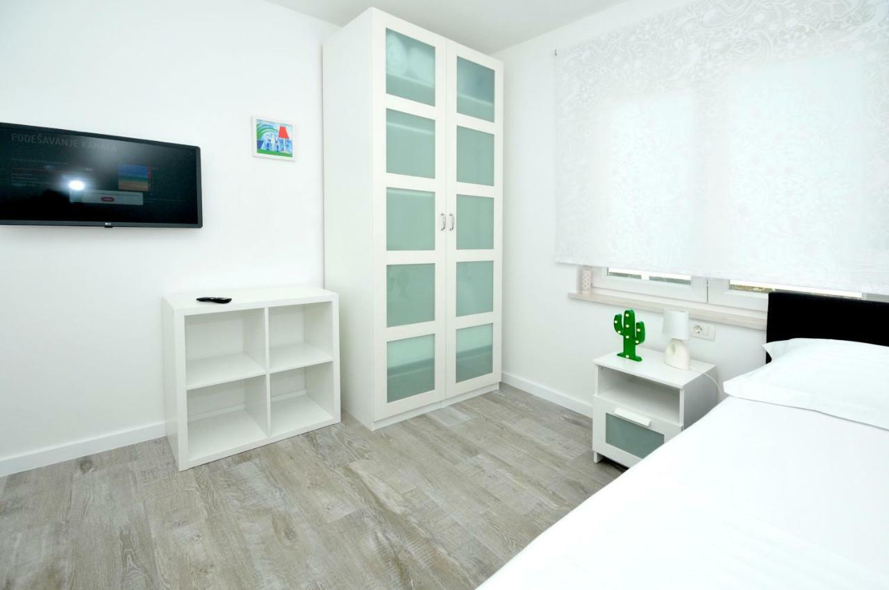 Apartmani Olive Trogir Ngoại thất bức ảnh