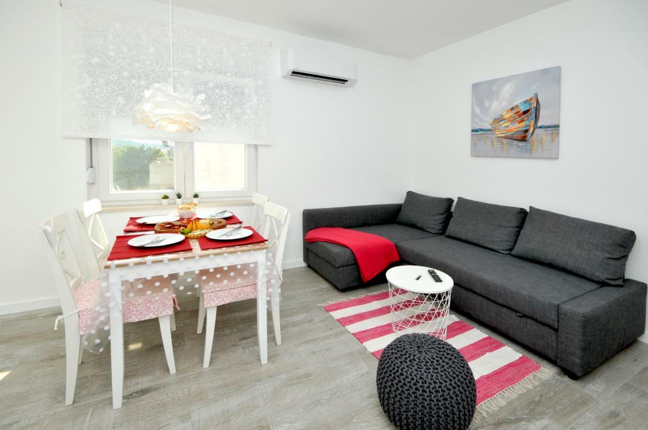 Apartmani Olive Trogir Ngoại thất bức ảnh