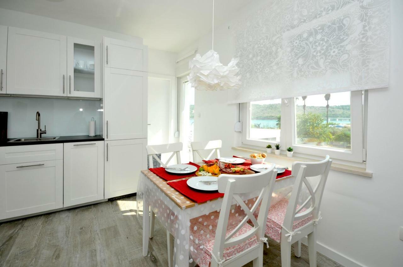 Apartmani Olive Trogir Ngoại thất bức ảnh