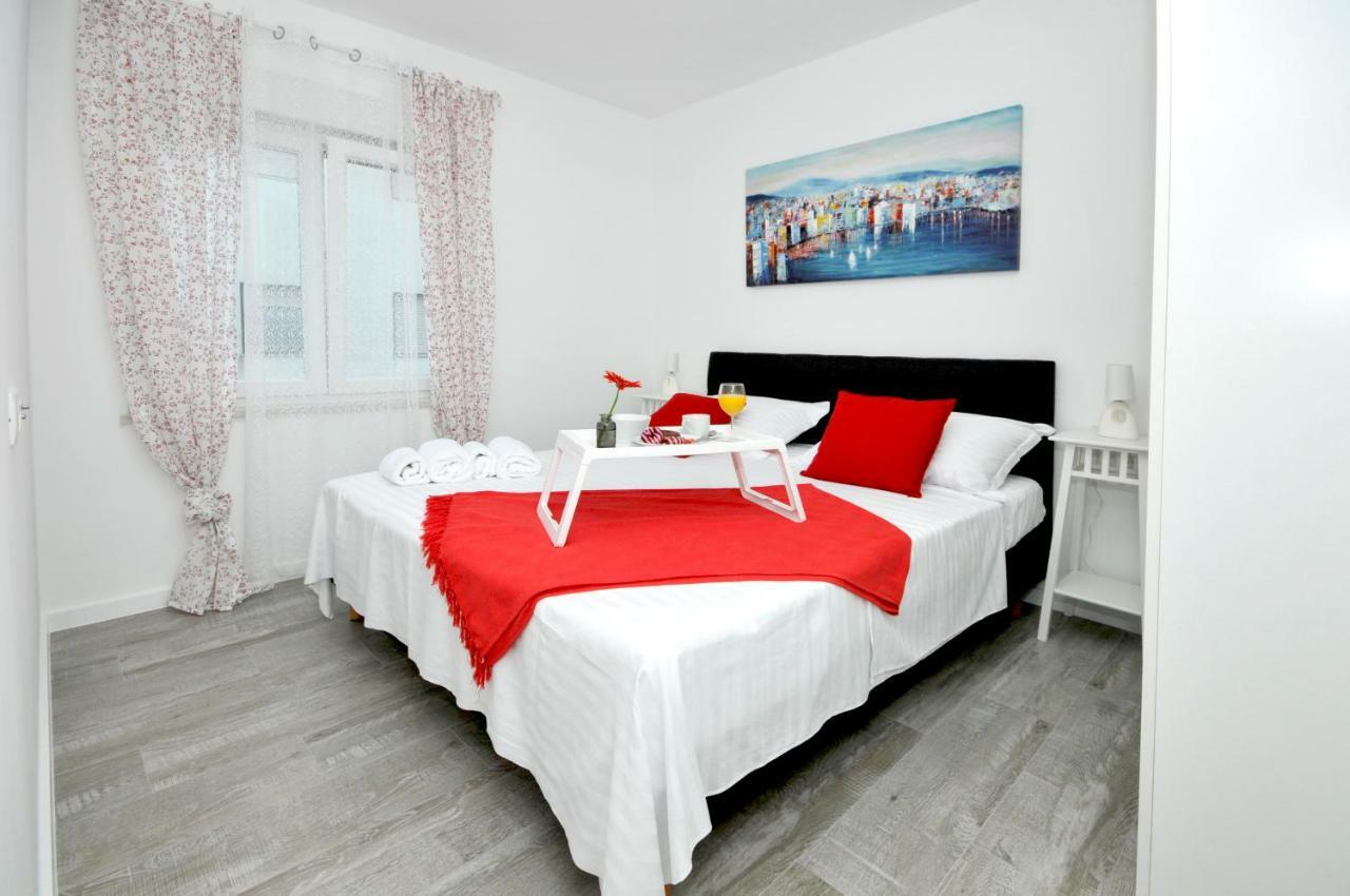 Apartmani Olive Trogir Ngoại thất bức ảnh